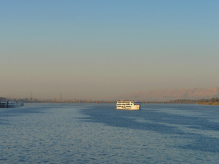 Schiffe und Boote - Landesinnere